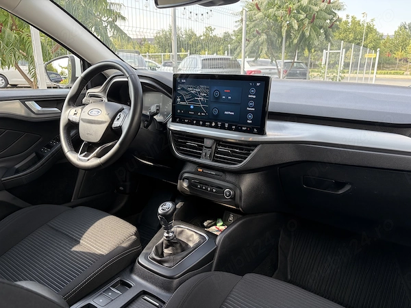 FORD Focus 2023 — imagine 9