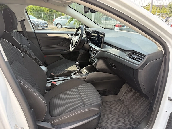 FORD Focus 2023 — imagine 16