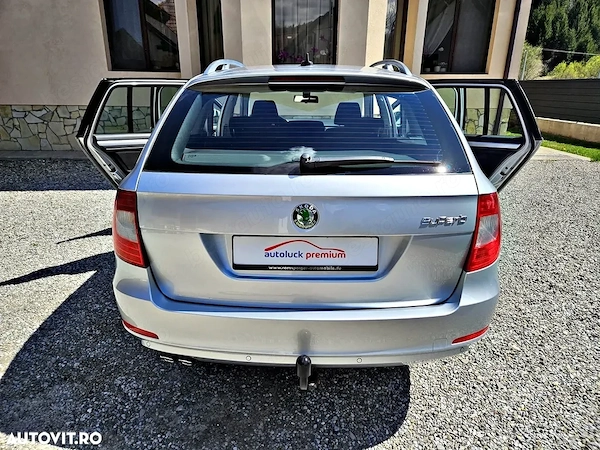SKODA Superb 2011 — imagine 39