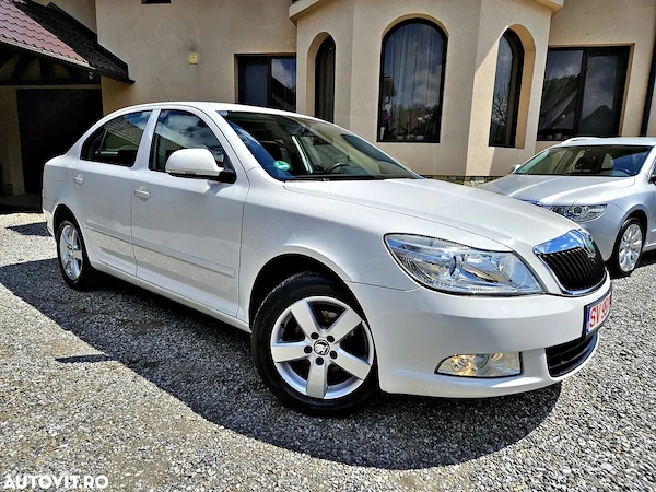 SKODA Octavia 2010 — imagine 2
