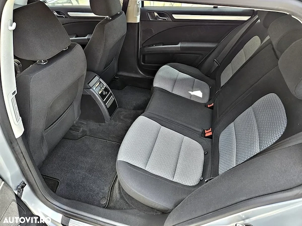 SKODA Superb 2011 — imagine 32
