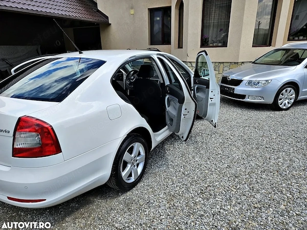 SKODA Octavia 2010 — imagine 14