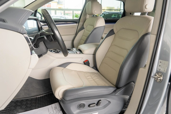 VOLKSWAGEN Touareg 2019 — imagine 45