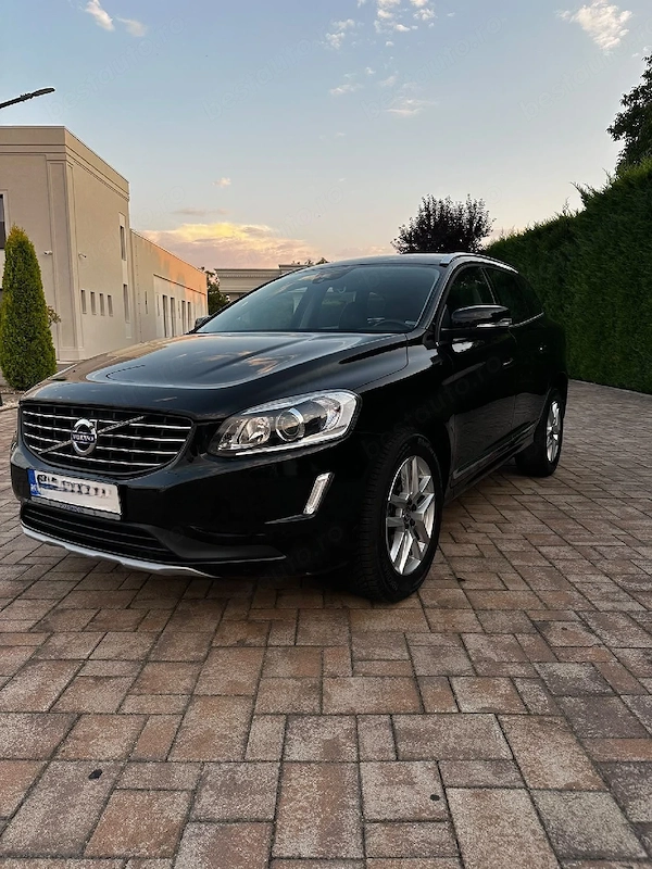 VOLVO XC60 2017 — imagine 3