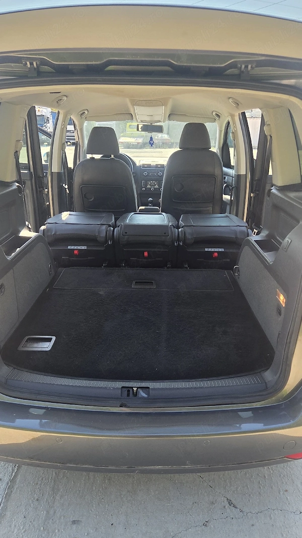 VOLKSWAGEN Touran 2012 — imagine 7