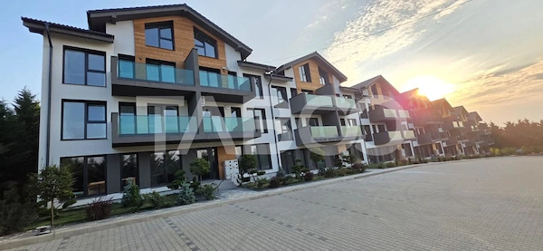 Apartamente de vanzare - Munti padure si tihna — fotografia 3