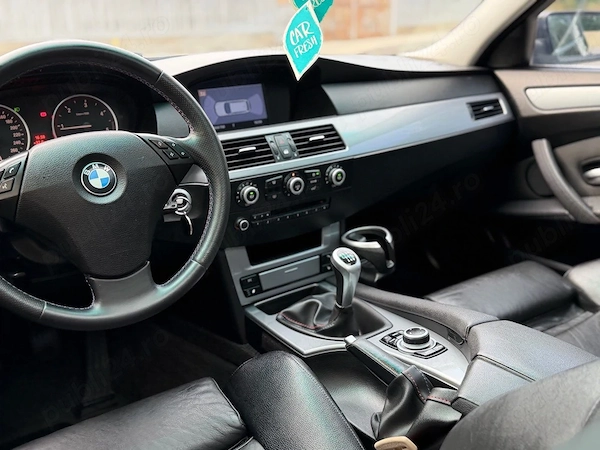 BMW 5 Series 2010 — imagine 4