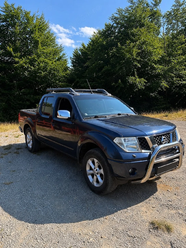 NISSAN Navara
