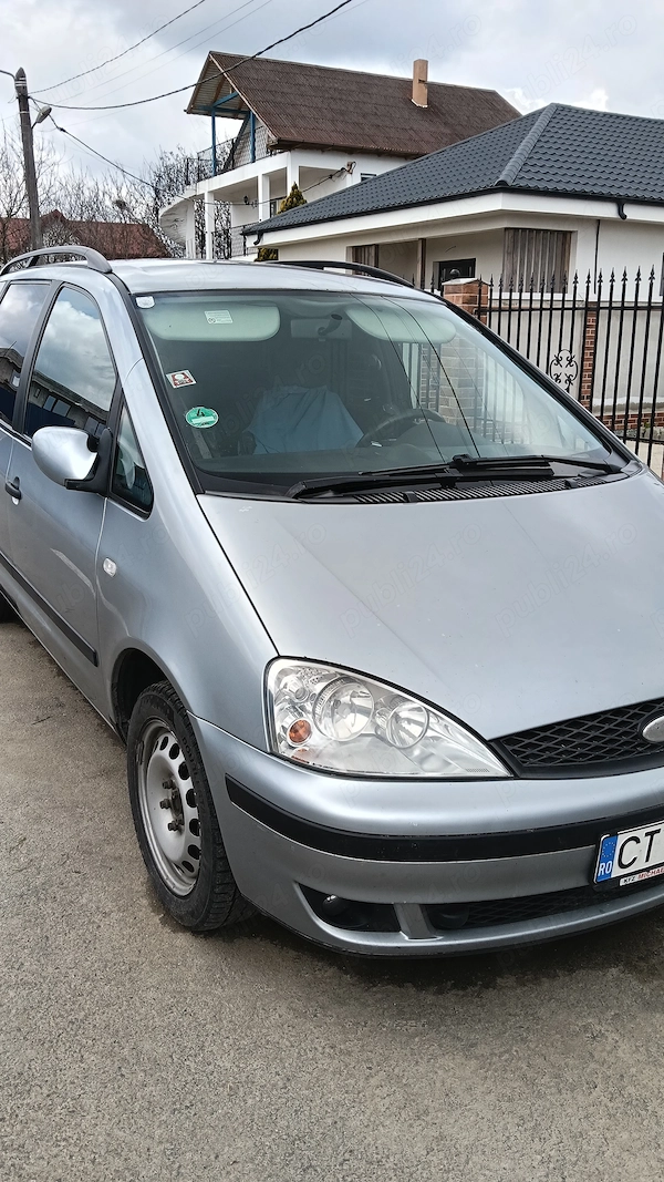 Vând Ford Galaxy