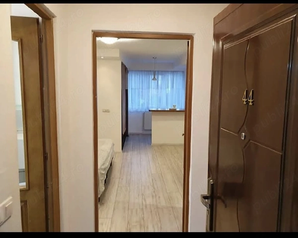 Garsonieră central Sighișoara renovată, mobilată complet, chiriaș existent — fotografia 2