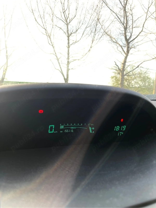TOYOTA Yaris 2011 — imagine 3