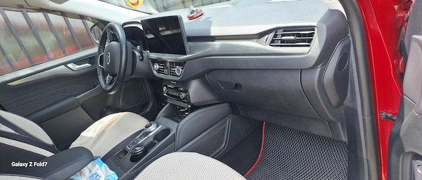 FORD Kuga 2024 — imagine 3