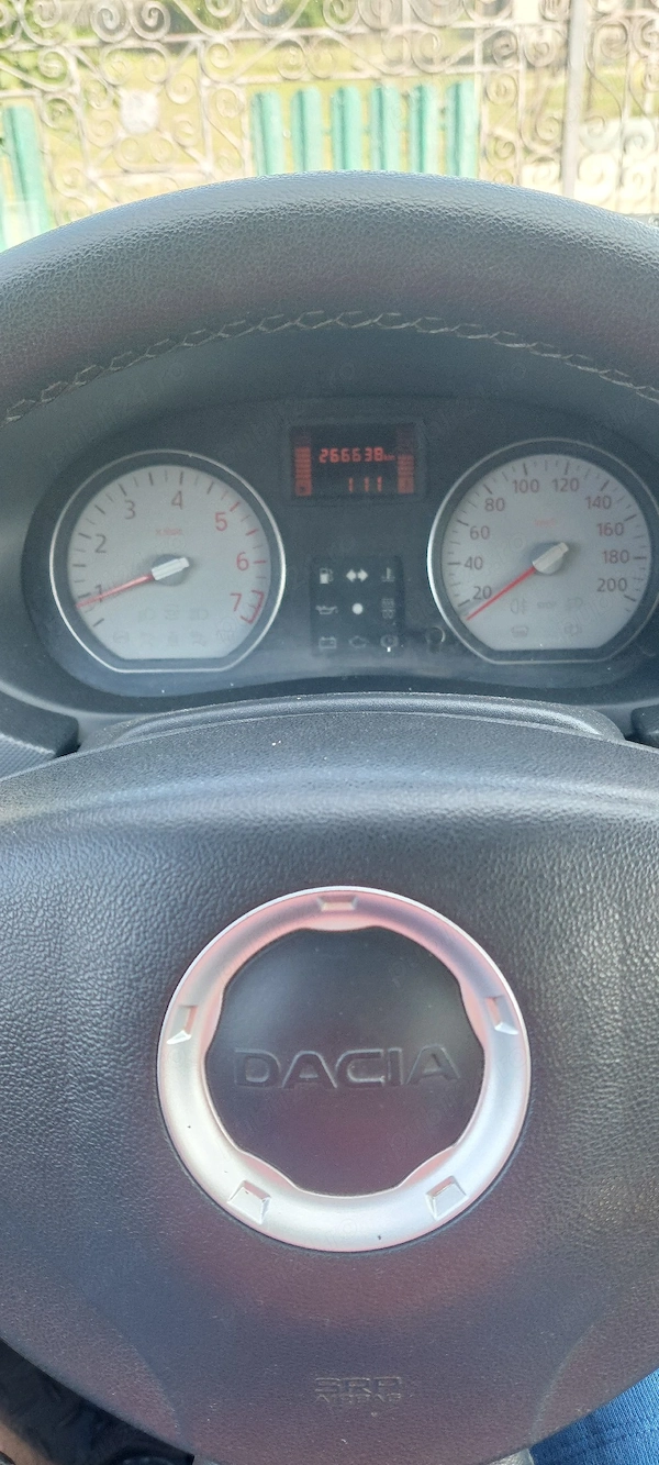 DACIA Logan 2012 — imagine 2