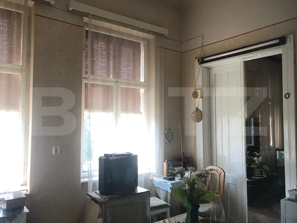 De vanzare apartament / spatiu birou , 3 camere , 86 mp , Zona Centrală — fotografia 2
