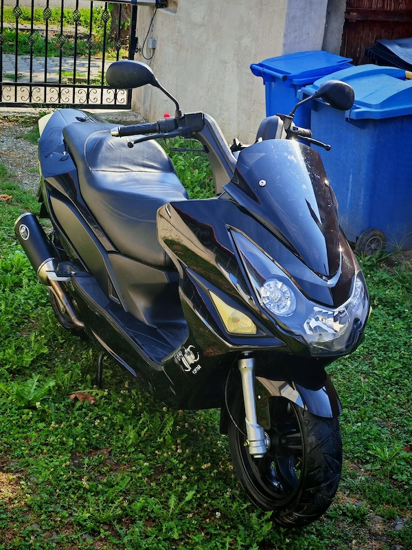 De vânzare Scooter 125cm3