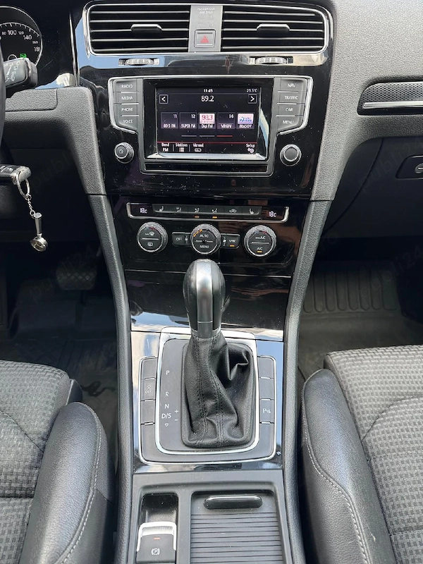 VOLKSWAGEN Golf 2015 — imagine 8