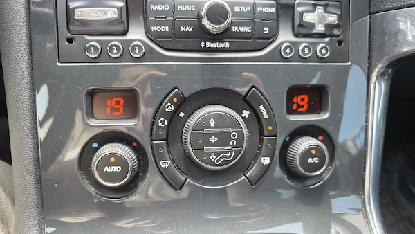 PEUGEOT 3008 2015 — imagine 7