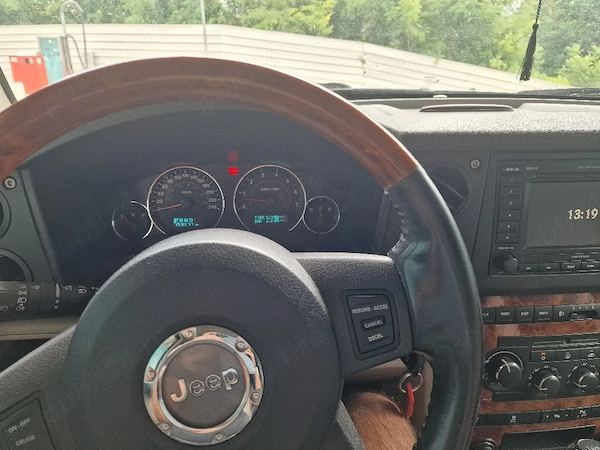 JEEP Commander 2008 — imagine 1