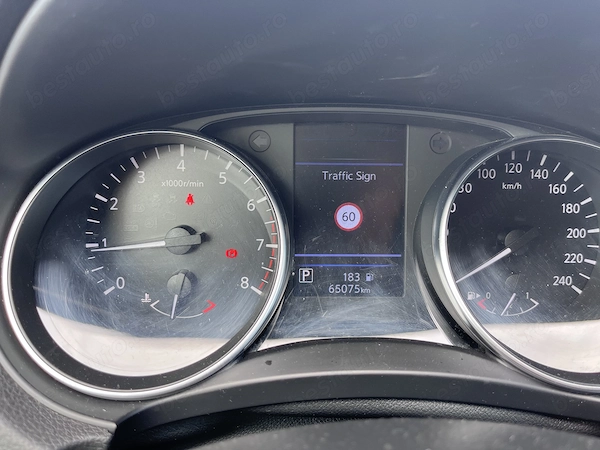 NISSAN Qashqai 2019 — imagine 3