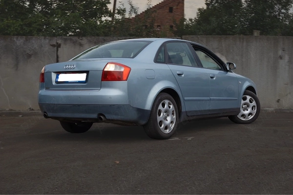AUDI A4 2001 — imagine 3