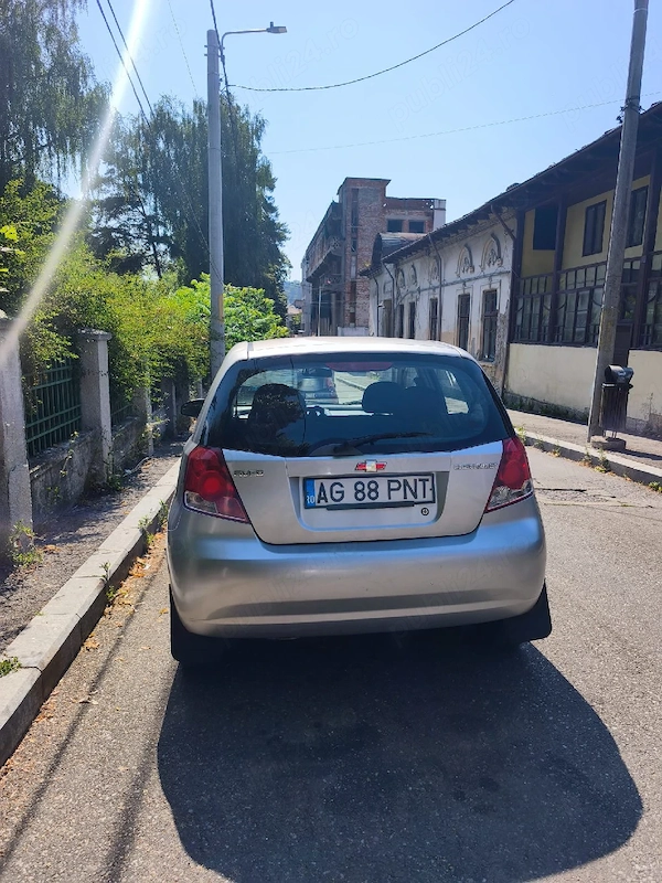 Vând Chevrolet Aveo