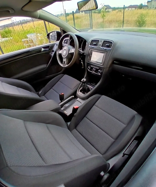 VOLKSWAGEN Golf 2010 — imagine 8