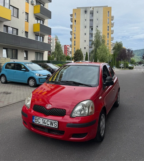 TOYOTA Yaris
