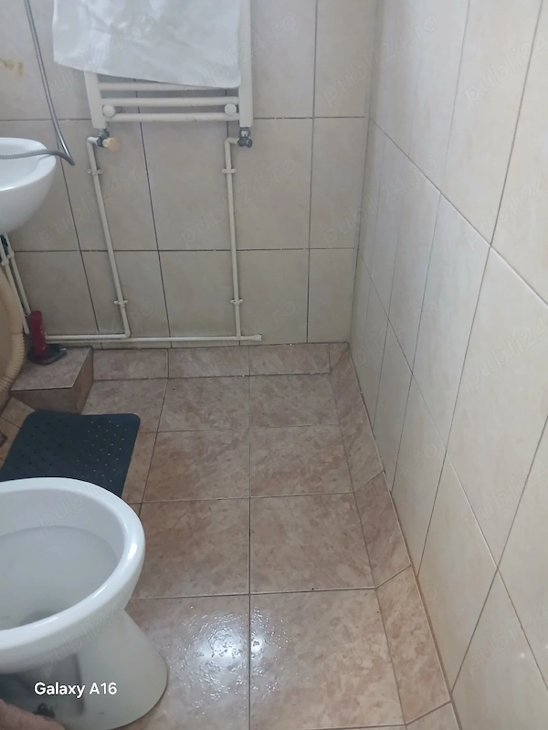 garsoniera de vanzare — fotografia 3