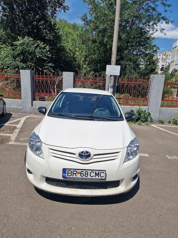 TOYOTA Auris 2010 — imagine 3