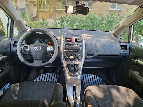 TOYOTA Auris 2010 — imagine 4