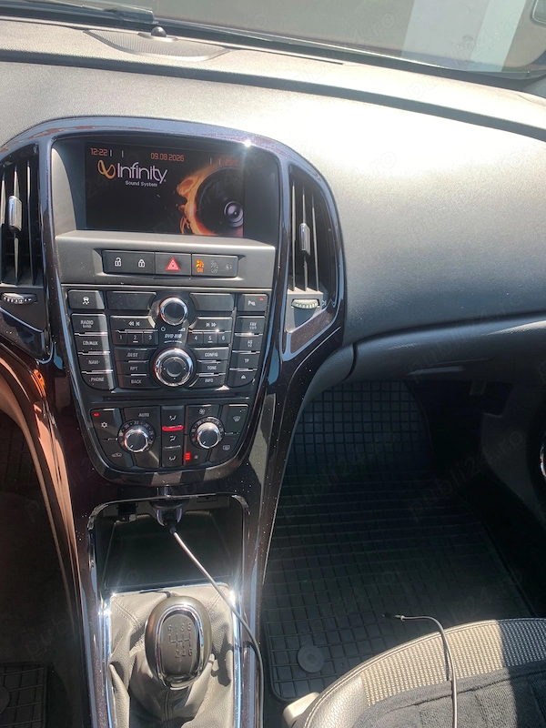 OPEL Astra 2011 — imagine 6