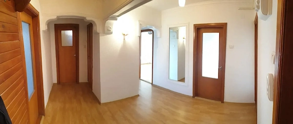 Închiriere apartament 3 camere, Râmnicu Vâlcea zona Calea lui Traian Bălcescu Episcopie — fotografia 1