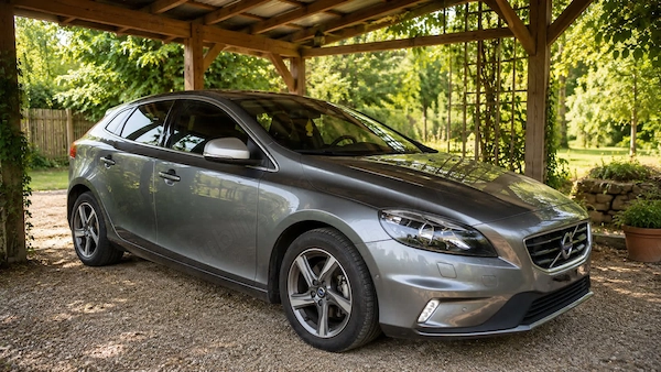 Volvo V40 R -Design 2016 Bi - Xenon 2.0Euro 6