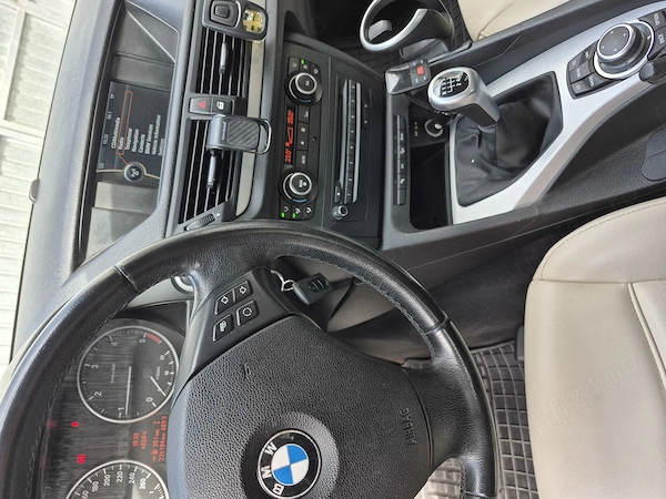 Vrei un BMW bine întreținut care a fost in multe vacante, cere detalii