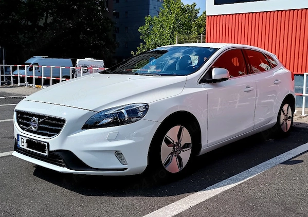 Volvo V40 R-design, an 2016, D2 Euro6, NEDC 82(g km)