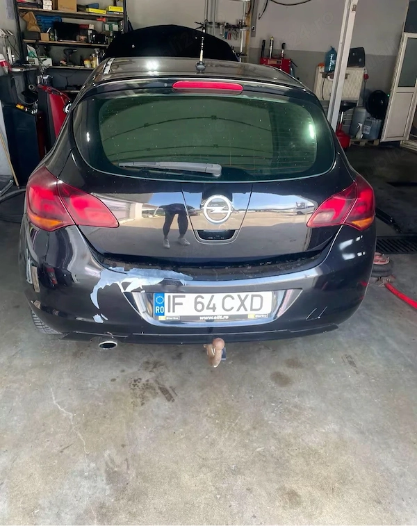 OPEL Astra 2010 — imagine 8