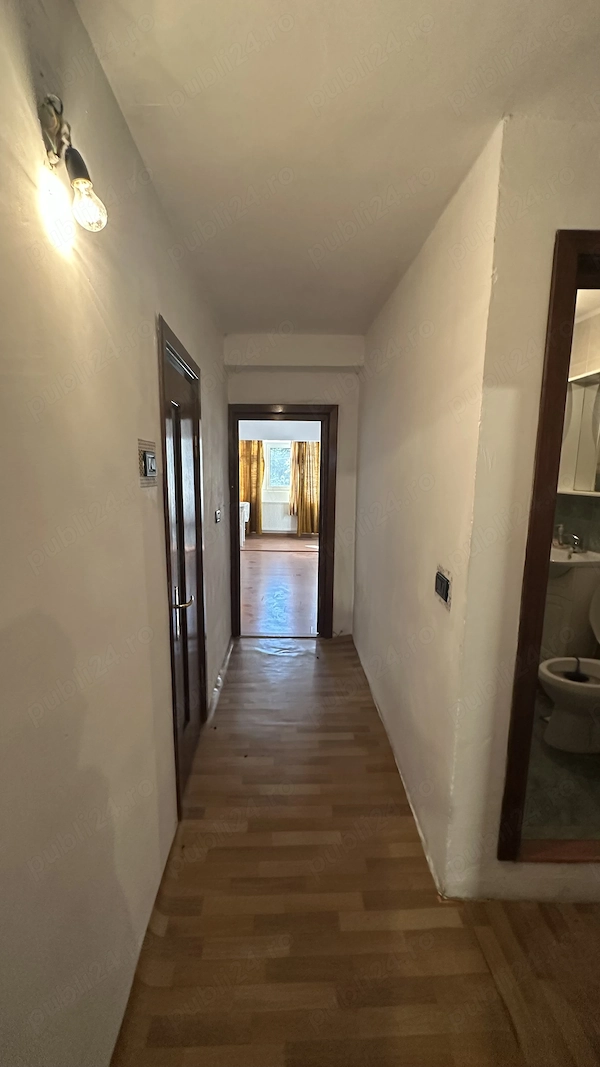 **Apartament 3 camere 96 mp zona Gării, Bârlad | Etaj 1 — fotografia 2