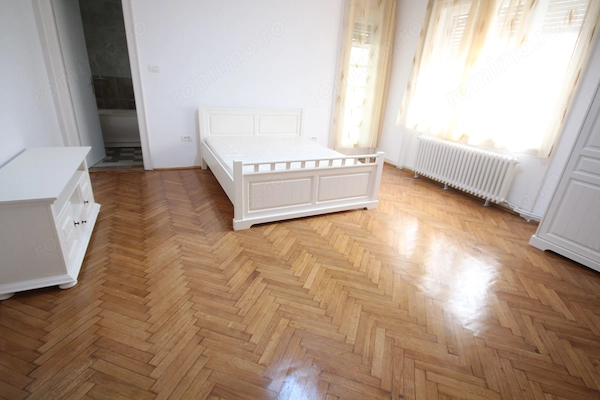 Spatios si renovat — fotografia 1