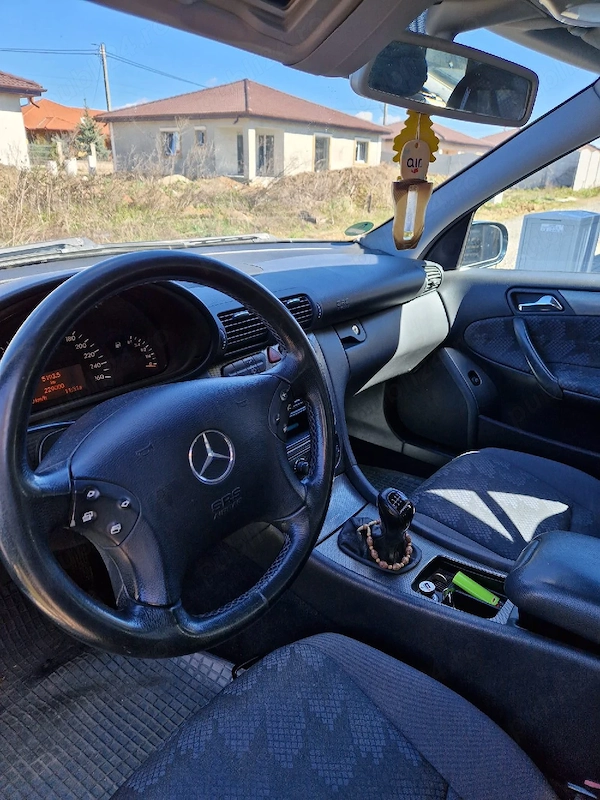 MERCEDES-BENZ C-Class 2005 — imagine 4