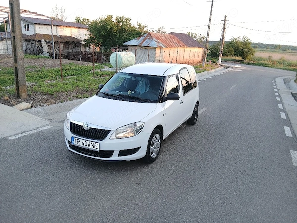 SKODA Roomster 2013 — imagine 2