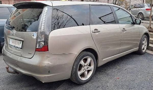 MITSUBISHI Grandis 2008 — imagine 5
