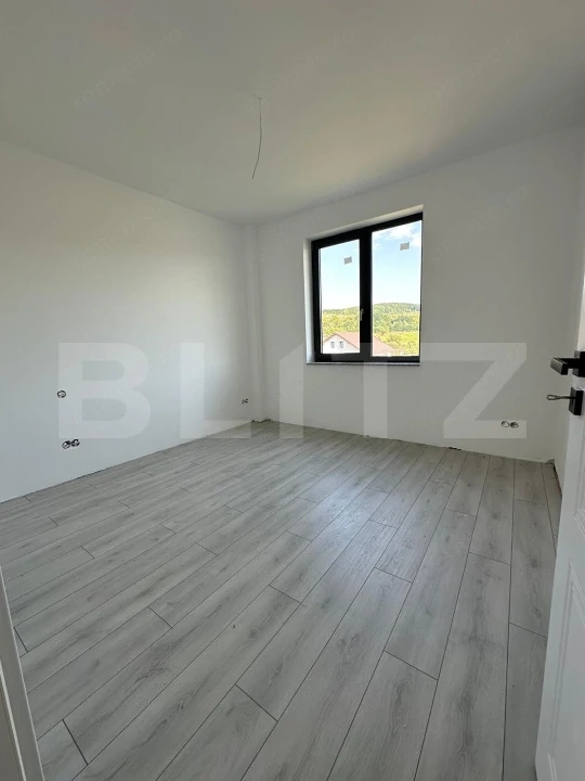 Apartament 3 camere în bloc nou — fotografia 3