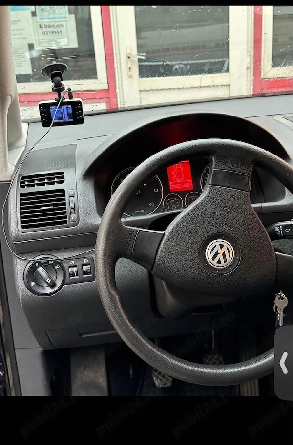 VOLKSWAGEN Touran 2009 — imagine 3