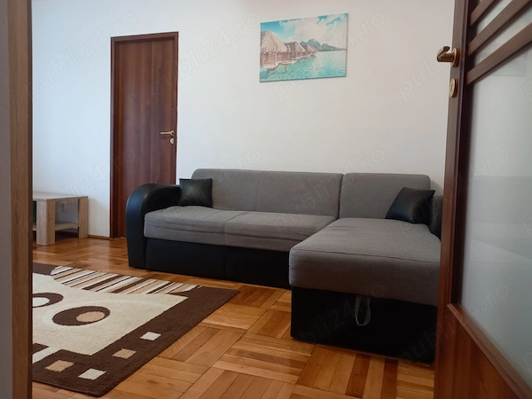 Apartament cu 3 camere de inchiriat — fotografia 1