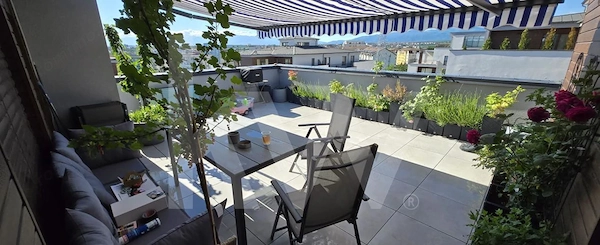 Penthouse smart în Sibiu - etaj retras, terasă generoasă — fotografia 2