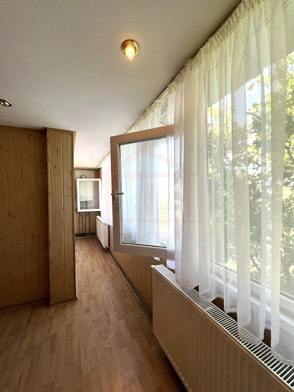 Apartament luminos cu 3 camere decomandate, 67 mp, Micro 13 — fotografia 3