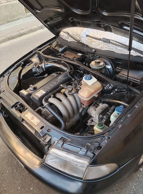 AUDI A4 1995 — imagine 4