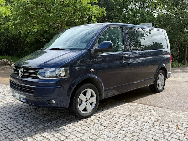 VOLKSWAGEN Multivan