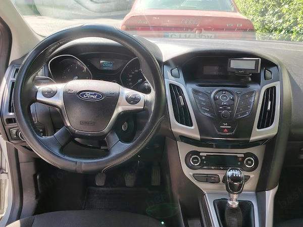 FORD Focus 2011 — imagine 3