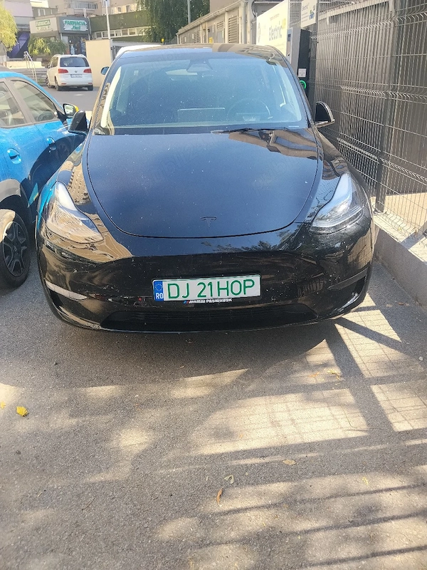 Tesla model y performance 2022